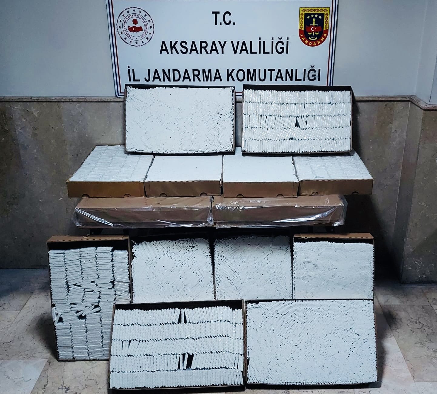 Aksaray'da Kaçak Makaron Operasyonu: 87 Bin Adet Ele Geçirildi